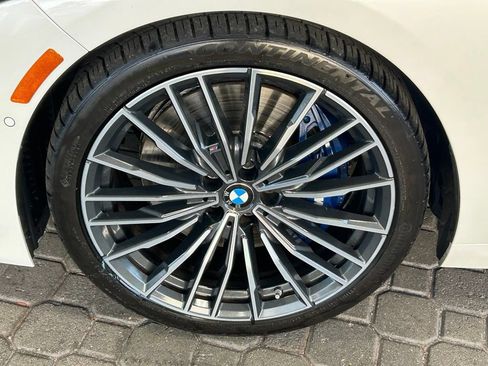 Used 2020 BMW 840i Coupe w/ M Sport Package RWD image 17