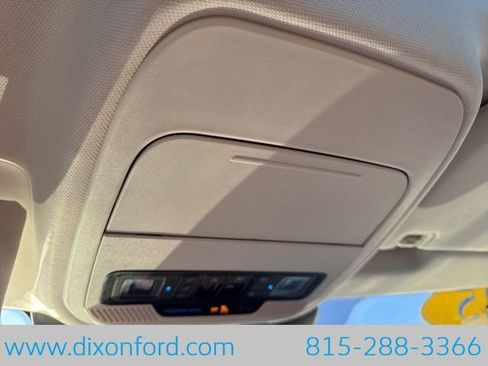 Used 2025 Ford Expedition Platinum image 19