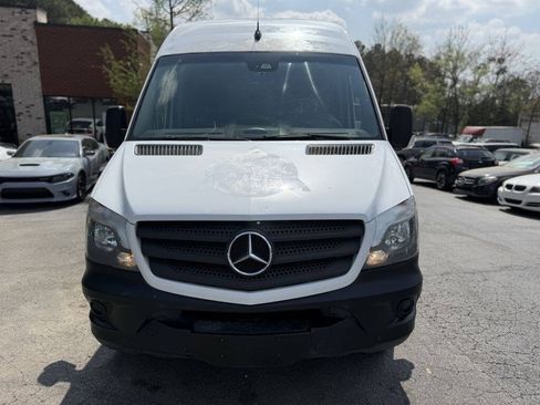 Used 2016 Mercedes-Benz Sprinter 2500 image 2