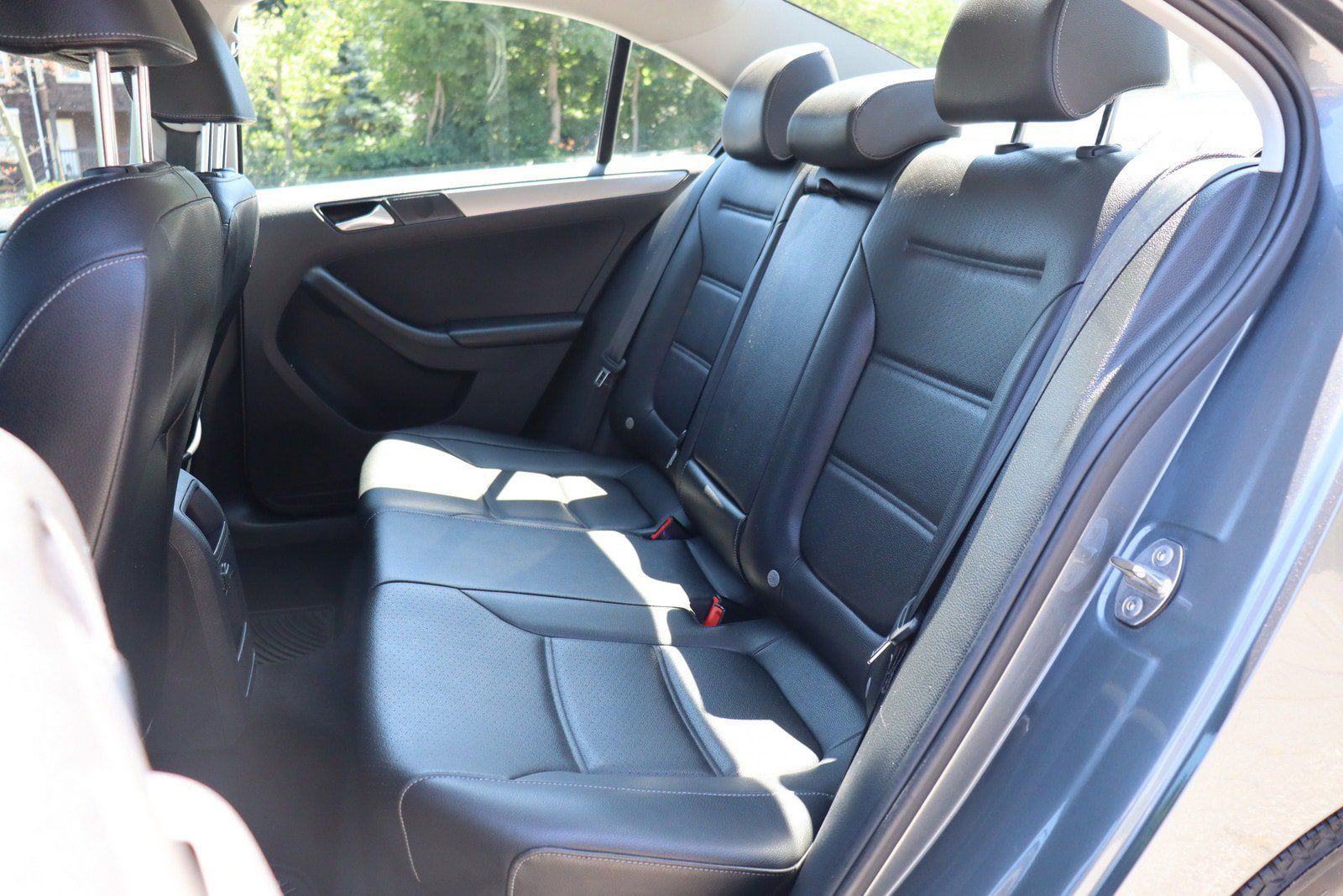 Used 2018 Volkswagen Jetta SE FWD image 14
