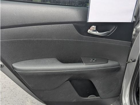 Used 2023 Kia Forte GT-Line w/ GT-Line Technology Package image 11