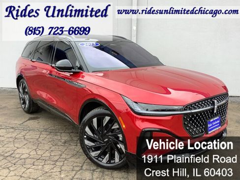 Used 2025 Lincoln Nautilus Reserve w/ Jet Appearance Package image 8