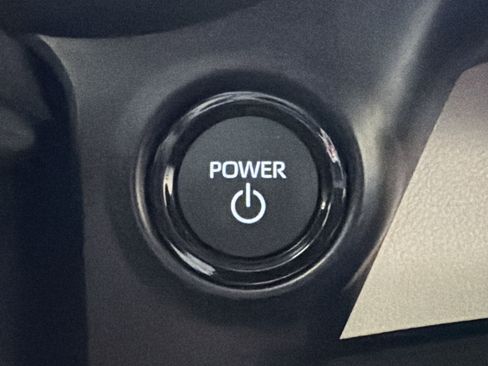 Used 2025 Toyota Sienna Limited image 25