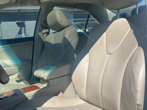 Used 2009 Toyota Camry XLE image 3