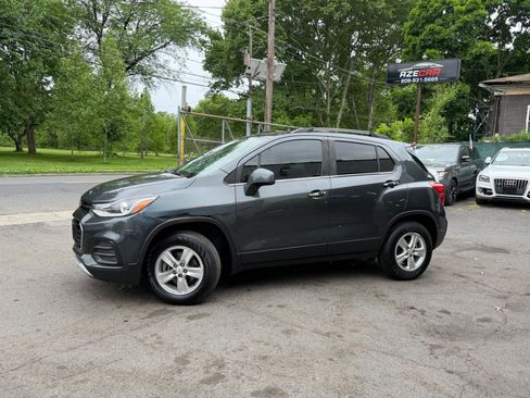 Used 2018 Chevrolet Trax LT w/ LT Convenience Package AWD/4WD image 3