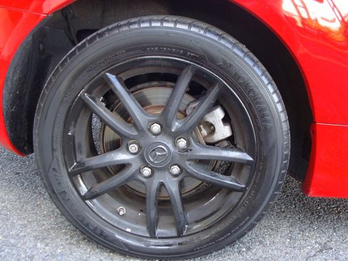 Used 2015 MAZDA MX-5 Miata Sport image 31