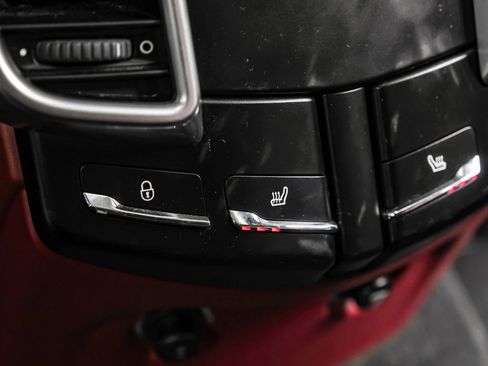 Used 2016 Porsche Cayenne GTS image 51