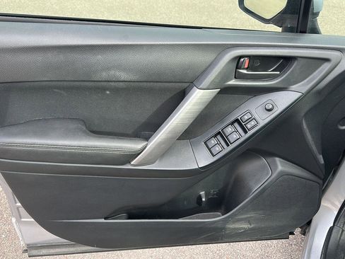 Used 2016 Subaru Forester 2.5i Premium w/ Popular Package #2 image 9