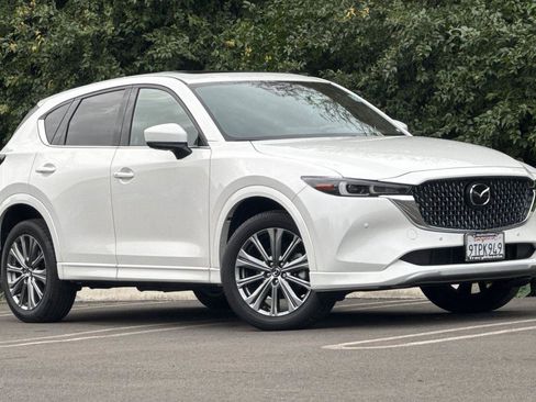 Certified 2025 MAZDA CX-5 Signature image 2