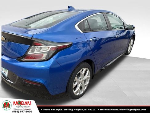Used 2017 Chevrolet Volt Premier w/ Driver Confidence II Package FWD image 4