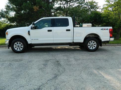Used 2021 Ford F250 XLT w/ XLT Value Package AWD/4WD image 4