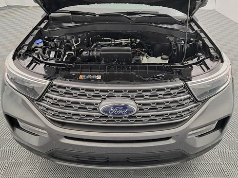 Used 2021 Ford Explorer XLT w/ Equipment Group 202A AWD/4WD image 27