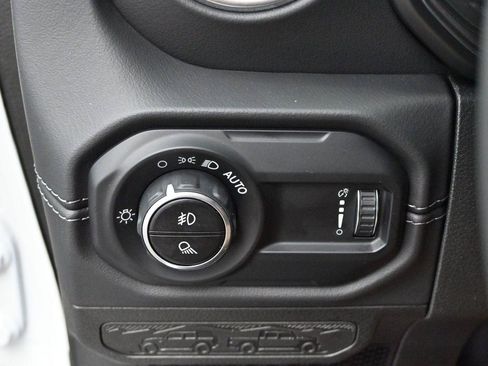 Used 2025 Jeep Gladiator Sport AWD/4WD image 24