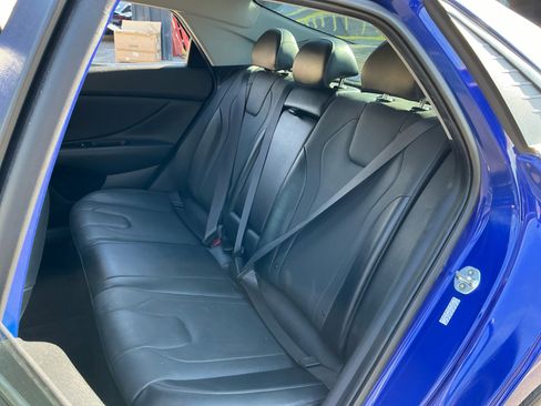 Used 2021 Hyundai Elantra Limited w/ Cargo Package image 19