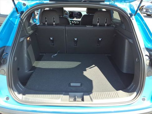 New 2026 Chevrolet Trax RS w/ Sunroof Package FWD image 10