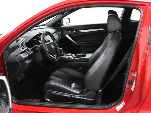 Used 2020 Honda Civic Touring image 11