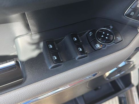 Used 2023 Ford Expedition Limited AWD/4WD image 17
