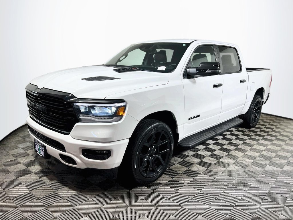 Used 2023 RAM 1500 Laramie AWD/4WD image 3