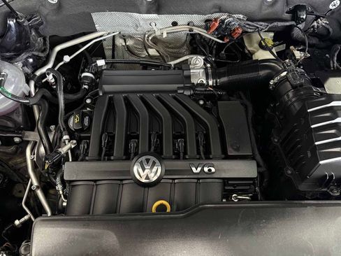 Used 2021 Volkswagen Atlas Cross Sport SEL Premium R-Line w/ Cross Sport MDO Package AWD/4WD image 34