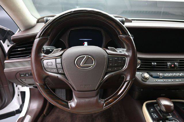 Used 2019 Lexus LS 500 AWD w/ Interior Upgrade Package image 17
