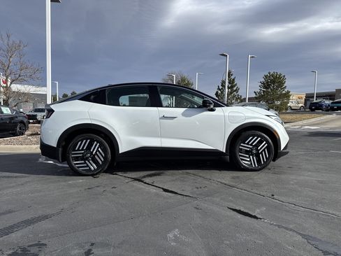 New 2026 Nissan Leaf SV+ w/ Floor Mat Package (SV+) image 2