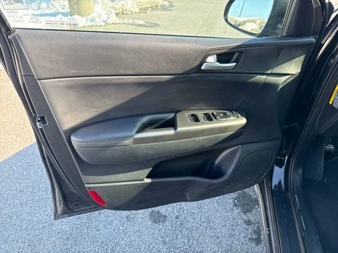 Used 2022 Kia Sportage Nightfall Edition image 20