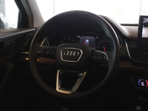 Used 2023 Audi Q5 2.0T Premium w/ Convenience Package AWD/4WD image 15