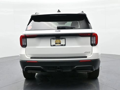 Used 2025 Ford Explorer ST-Line image 7