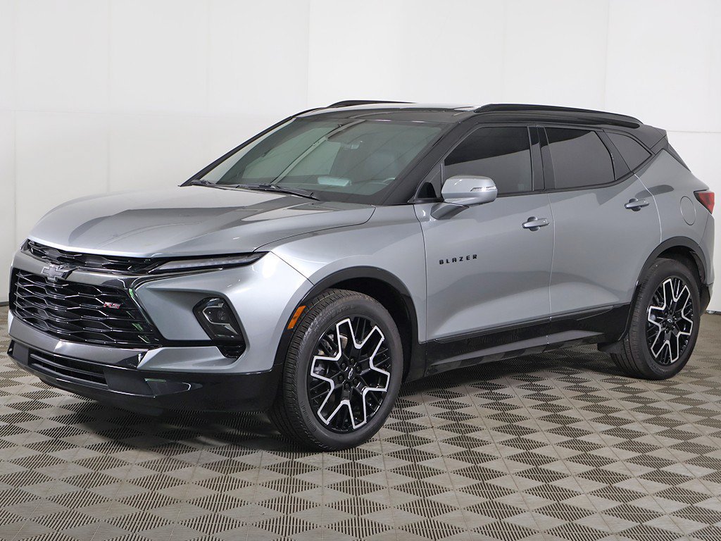 Used 2024 Chevrolet Blazer RS w/ Driver Confidence II Package FWD image 12