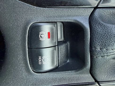 Used 2022 Toyota Corolla LE FWD image 30