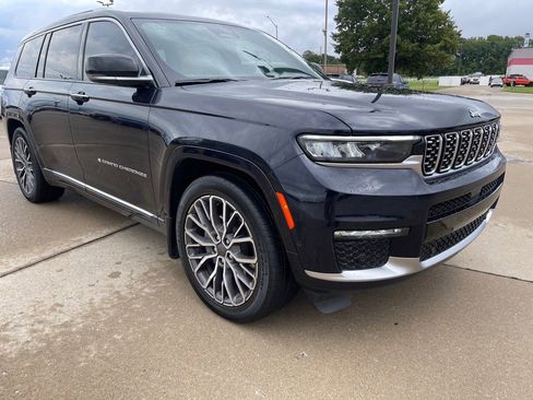 Used 2023 Jeep Grand Cherokee L Summit image 4