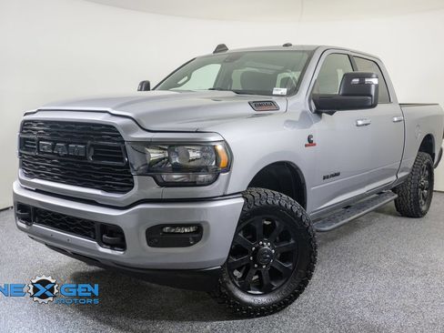 Used 2024 RAM 2500 Big Horn w/ Night Edition AWD/4WD image 3