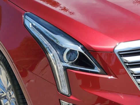 Used 2019 Cadillac XT5 Luxury image 8