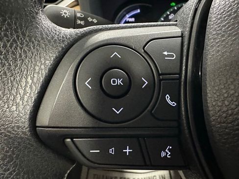 Used 2025 Toyota RAV4 XLE image 19