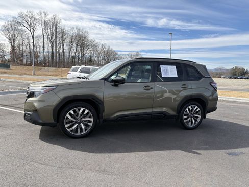 Certified 2025 Subaru Forester Touring w/ Protection Package image 4