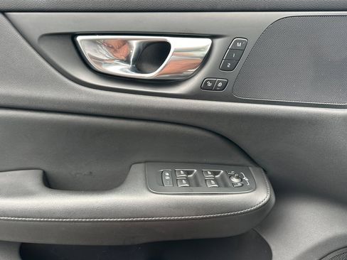 Used 2024 Volvo S60 B5 Plus image 14