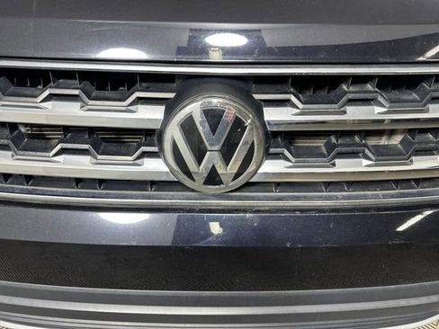 Used 2019 Volkswagen Atlas SE w/ Towing Package image 9