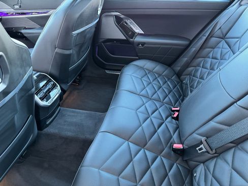 Used 2025 BMW 740i xDrive image 16