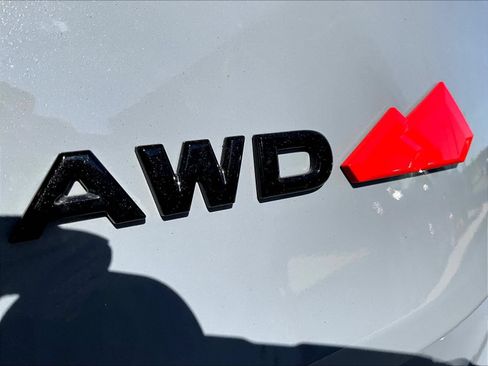 Certified 2026 Nissan Rogue SV AWD/4WD image 27