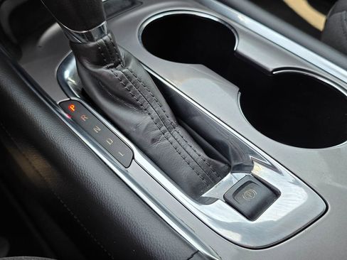 Used 2018 Chevrolet Malibu Hybrid FWD image 37