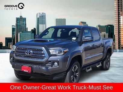 Used 2017 Toyota Tacoma TRD Sport w/ Tow Package