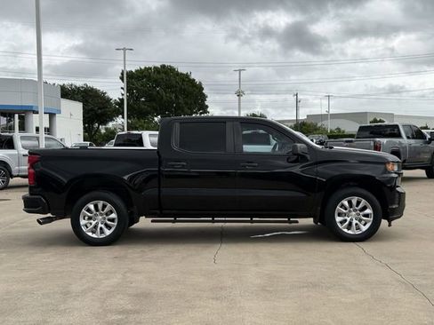 Used 2020 Chevrolet Silverado 1500 Custom w/ Custom Value Package RWD image 3