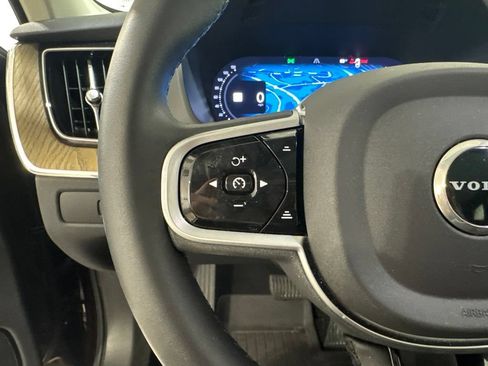 Used 2026 Volvo XC60 B5 Plus w/ Climate Package AWD/4WD image 9