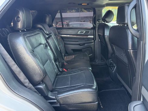Used 2016 Ford Explorer Platinum AWD/4WD image 16