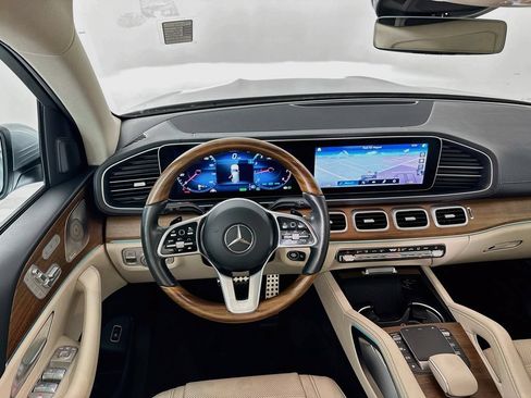 Used 2022 Mercedes-Benz GLS 450 4MATIC w/ AMG Line Exterior image 23
