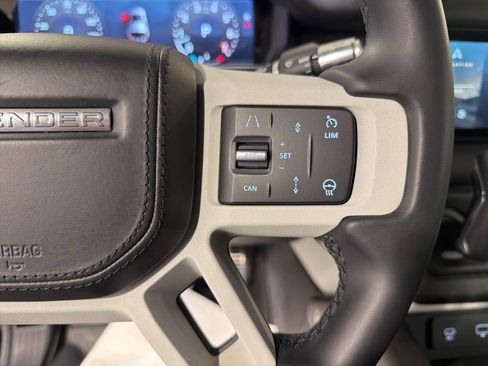Used 2020 Land Rover Defender 110 HSE AWD/4WD image 13