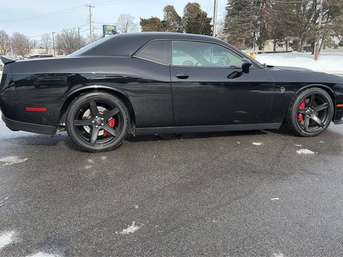 Used 2018 Dodge Challenger SRT Hellcat image 12