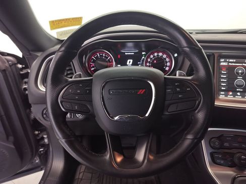 Used 2022 Dodge Challenger R/T Scat Pack RWD image 12