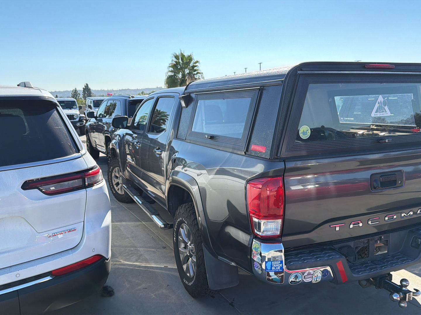 Used 2016 Toyota Tacoma SR5 w/ SR5 Appearance Package (SN) RWD image 5