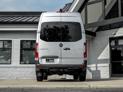 New 2025 Mercedes-Benz Sprinter 2500 image 8